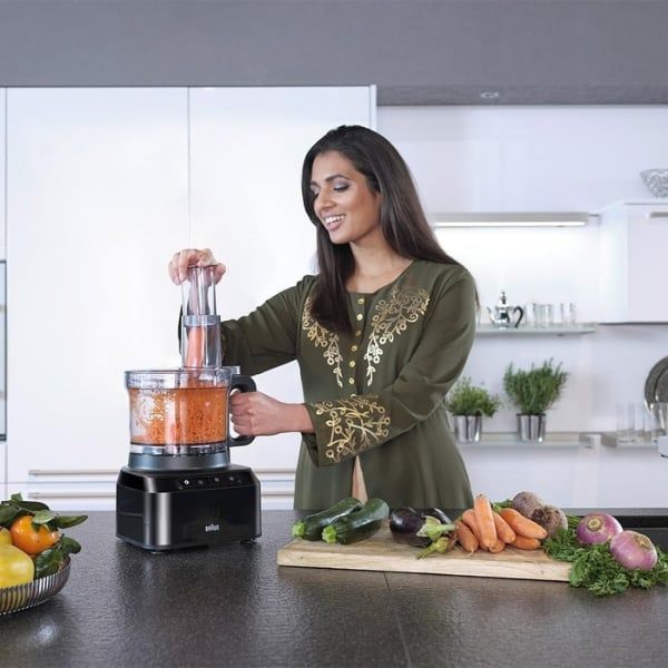 Máy xay thực phẩm Braun Pureease FP 3132 Bk Chỉ cần chạm nhẹ - chuẩn bị món ăn chỉ với một nút bấm