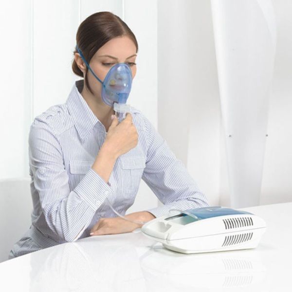 Máy xông mũi họng Beurer IH21 là thiết bị hỗ trợ điều trị bệnh đường hô hấp hiệu quả cho trẻ nhỏ, người bị mắc những bệnh như hen suyễn, viêm phế quản, viêm xoang, sổ mũi, chảy nước mũi…