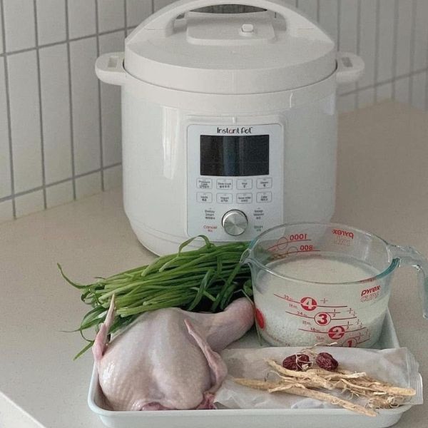 Nồi áp suất đa năng Instant Pot Signature Snow White 60 Áp suất, nấu chậm, nấu cơm, hấp, sữa chua, sous vide, làm bánh, xào, giữ ấm.
