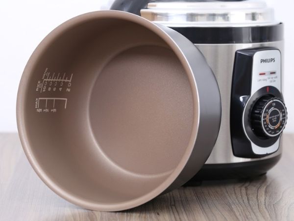 Nồi áp suất điện Philips HD2103/66 Chống Dính Tốt, Dễ Vệ Sinh