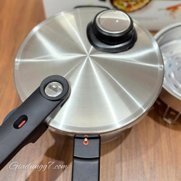 Nồi áp suất Fissler Vitavit Premium 6L với 4 Mức Nấu Được Điều Chỉnh Linh Hoạt