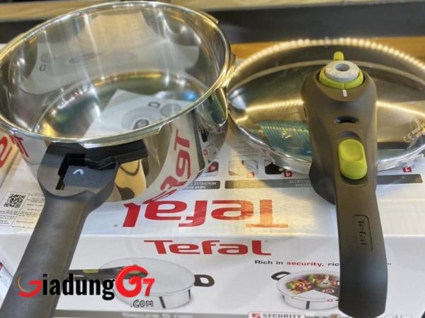 Tay cầm Nồi áp suất Tefal Secure 5 Neo 4L luôn mát mẻ trong khi nấu nướng