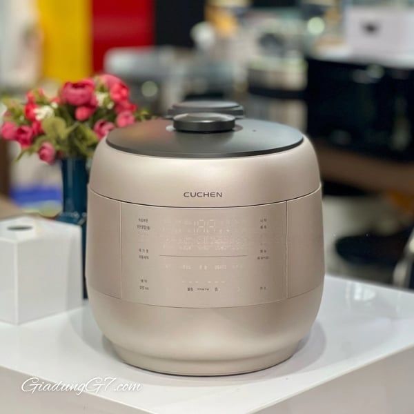 Nồi cơm điện cao tần Cuchen CRT UPDS1070SB 1.8L có thực đơn nấu đa dạng