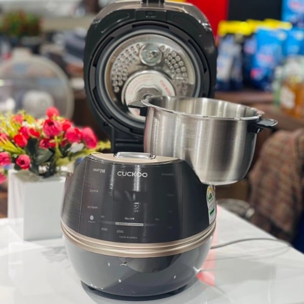 Nồi cơm điện cao tần Cuckoo CHAS109FB 1.8L Công nghệ nấu cao tần IH & áp suất – Cơm chín đều, giữ trọn dưỡng chất