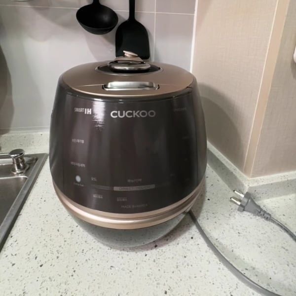 Nồi cơm điện cao tần Cuckoo CHAS109FB 1.8L Thiết kế thông minh – Dễ dàng vệ sinh & sử dụng