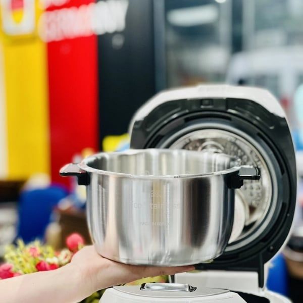 Nồi cơm điện cao tần Cuckoo CHAS109FW 1.8L Lòng nồi inox cao cấp – Bền bỉ, an toàn sức khỏe