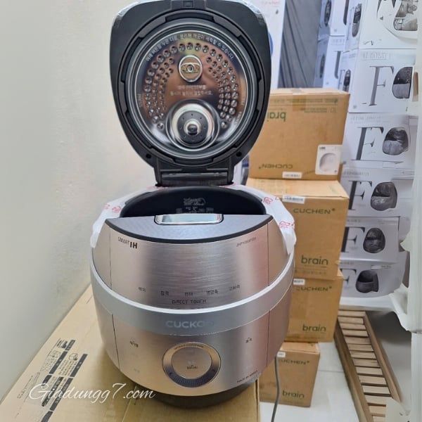 Nồi cơm điện cao tần Cuckoo JHP0660FSM&nbsp;nhập khẩu từ Hàn Quốc