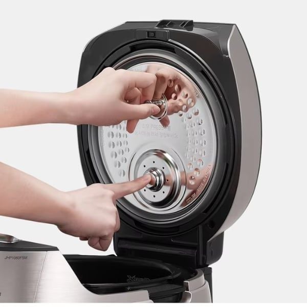 Nồi cơm điện cao tần Cuckoo CRP JHP1060FSM 1.8L Tháo ra và gắn vào ngay lập tức