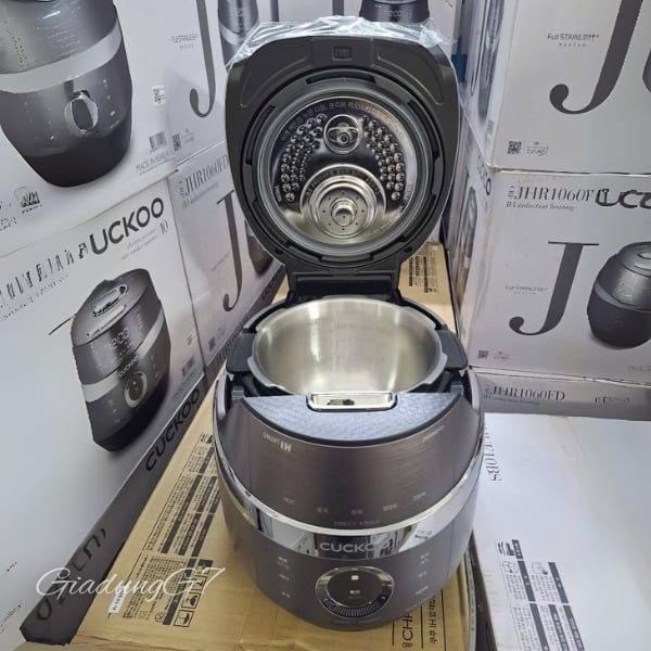 Nồi cơm điện cao tần Cuckoo CRP-JHR1060FD cho gia đình bạn bữa cơm ngon mềm