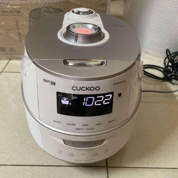 Nồi cơm điện cao tần áp suất kép Cuckoo FHTAS0610FW 1.08L Được tích hợp các chương trình nấu cao nhất và hiện đại nhất.