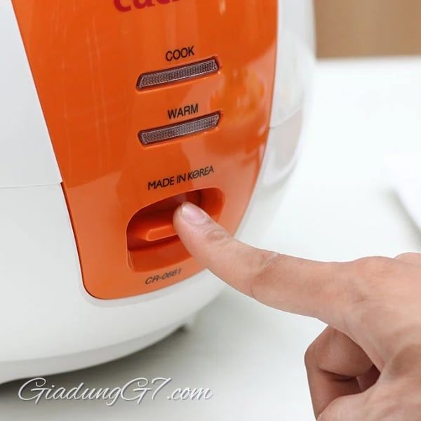 Nồi cơm điện Cuckoo CR0661 Vỏ Nồi Chịu Nhiệt Cao, An Toàn Khi Sử Dụng