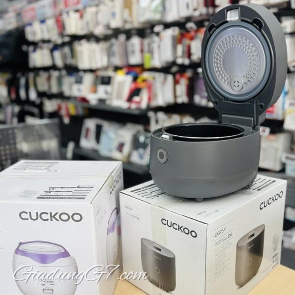 Nồi cơm điện Cuckoo CR0675F Công Suất 580W, Nấu Cơm Mau Chín