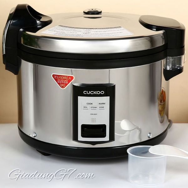 Nồi cơm điện Cuckoo CR3521 với dung tích 6.3L là sự lựa chọn lý tưởng cho các gia đình đông người hoặc những bếp ăn tập thể