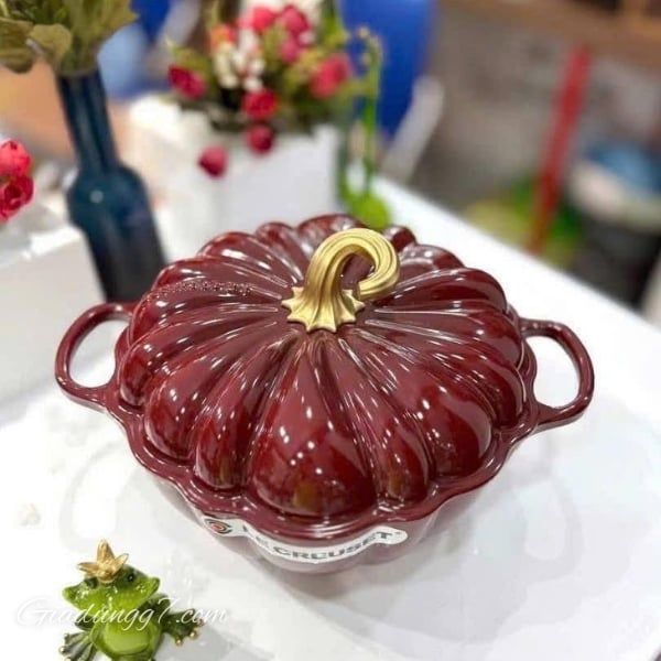 Nồi gang Le Creuset 24cm có Tính linh hoạt vượt trội trong nấu ăn
