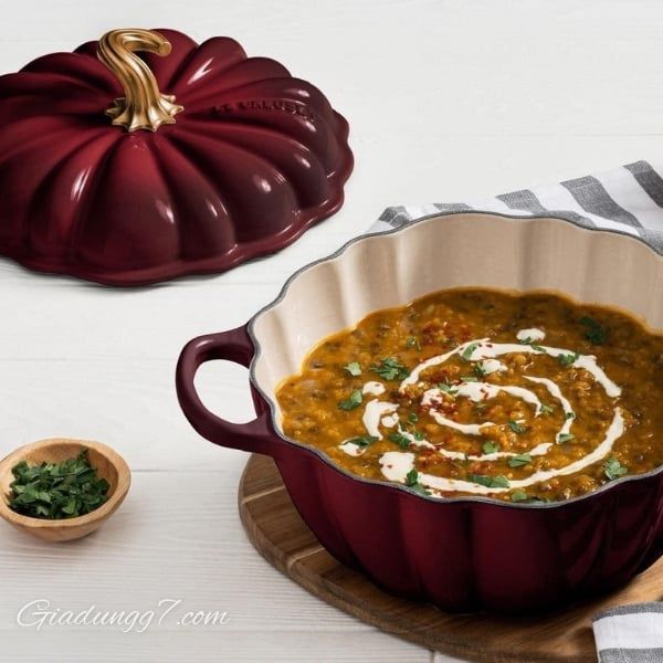 Nồi gang Le Creuset 24cm Giữ nhiệt và phân phối nhiệt hoàn hảo
