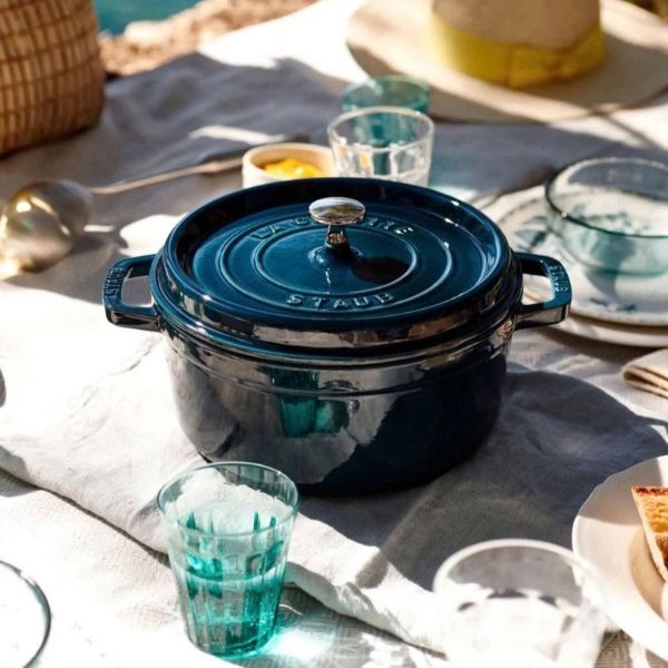 Nồi gang Staub Lamer 22cm màu Xanh cổ vịt hoàn hảo cho căn bếp của bạn