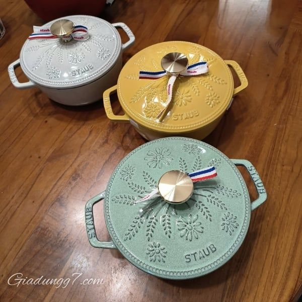 Nồi gang Staub Margaret Campagne 16cm 1.1L Nồi gang Kiểu Pháp – Tinh Tế Và Đa Năng Cho Mọi Căn Bếp