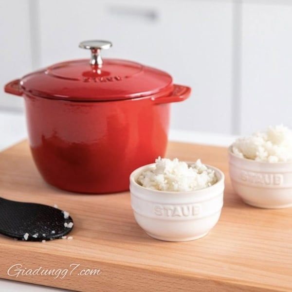 Nồi gang tròn Staub Chistera 16cm 1.75L Thiết kế để tối ưu hoàn hảo trong nấu ăn