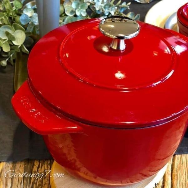 Nồi gang tròn Staub Chistera 16cm 1.75L Thiết kế để tối ưu hoàn hảo trong nấu ăn