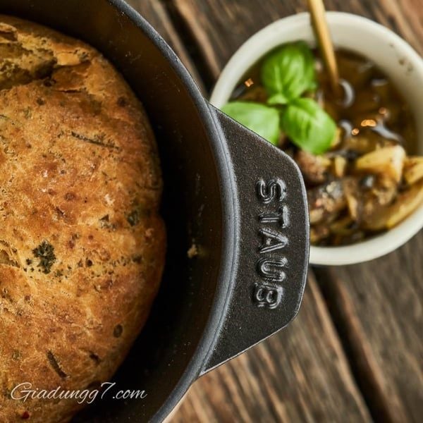 Nồi gang tròn Staub Chistera 16cm 1.75L có thể rửa bằng máy rửa chén.