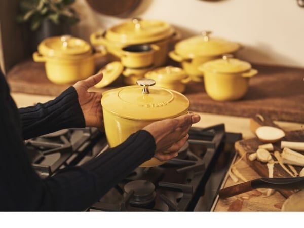 Nồi gang tròn Staub Chistera 16cm 1.75L - Màu Vàng chanh Thiết kế để tối ưu hoàn hảo trong nấu ăn