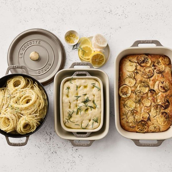 Nồi gang tròn Staub Sesame 24cm Nấu chậm tuyệt vời