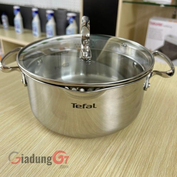 Nồi Tefal Duetto 3 có 3 size 18cm, 20cm, 24cm có thể được cầm thoải mái trong khi nấu và vận chuyển an toàn nhờ tay cầm bằng thép