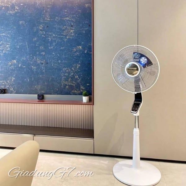 Quạt cây Rowenta VU5690 Turbo Silence Extreme Đơn giản và trực quan