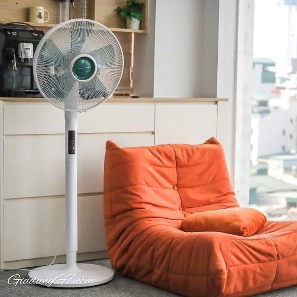 Quạt cây Rowenta VU5890 Mạnh mẽ, êm ái và tiết kiệm vượt trội