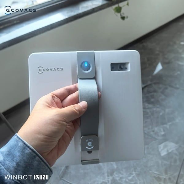 Robot lau kính Ecovacs Winbot mini Đảm bảo an toàn với 9 cấp độ bảo vệ
