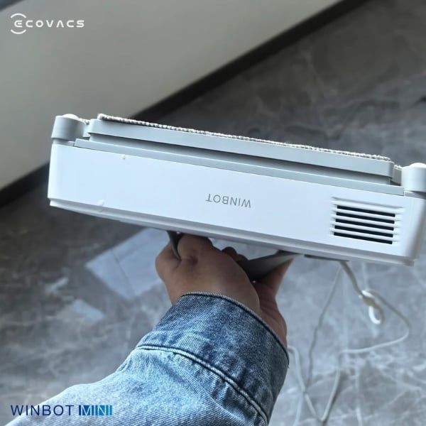 Robot lau kính Ecovacs Winbot mini Đảm bảo an toàn với 9 cấp độ bảo vệ