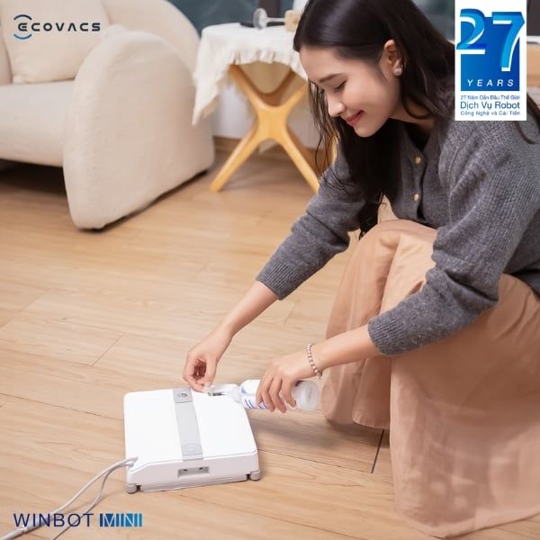 Robot lau kính Ecovacs Winbot mini Tiết kiệm không gian, dễ dàng cất giữ và mang theo