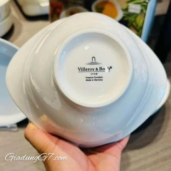 Set 2 bát Villeroy & Boch Vapiano Salad 21x17 cm Phục vụ salad, trái cây hoặc rau trong bát hình bầu dục theo cách đặc biệt đầy phong cách.