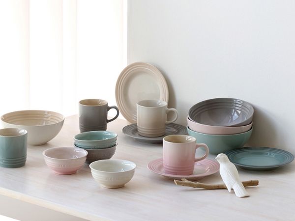 Set 4 đĩa phẳng Le Creuset 22cm có lớp men bóng cao cấp