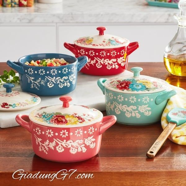 Bộ 4 Nồi sứ Mini The Pioneer Woman Fancy Flourish Có Nắp – Hoàn Hảo Cho Món Hầm Mini