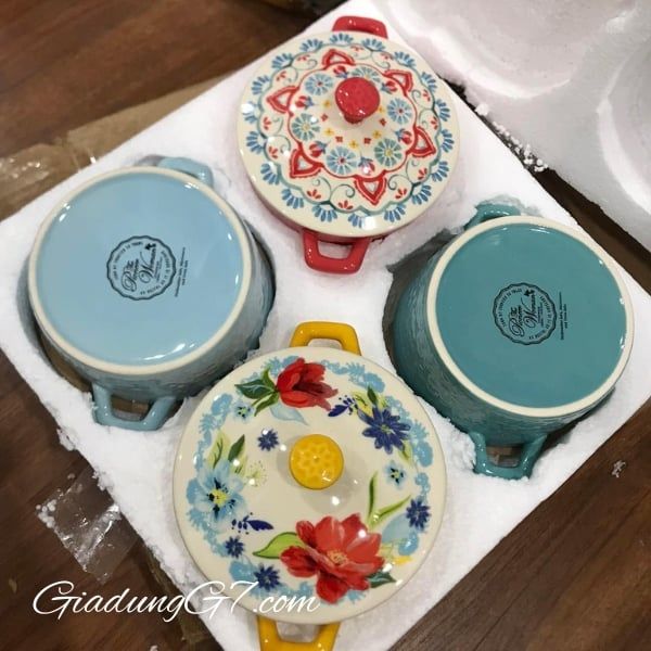 Set 4 nồi sứ mini The Pioneer Woman Thiết Kế Đẹp Mắt và Tiện Dụng