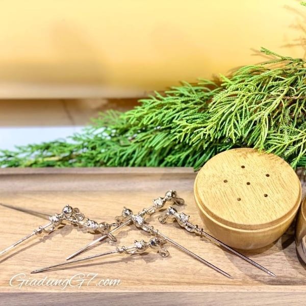 Set dĩa trái cây kèm hộp đựng Kiskim phong cách Andersen Chất liệu thép không gỉ và gỗ óc chó Bắc Mỹ