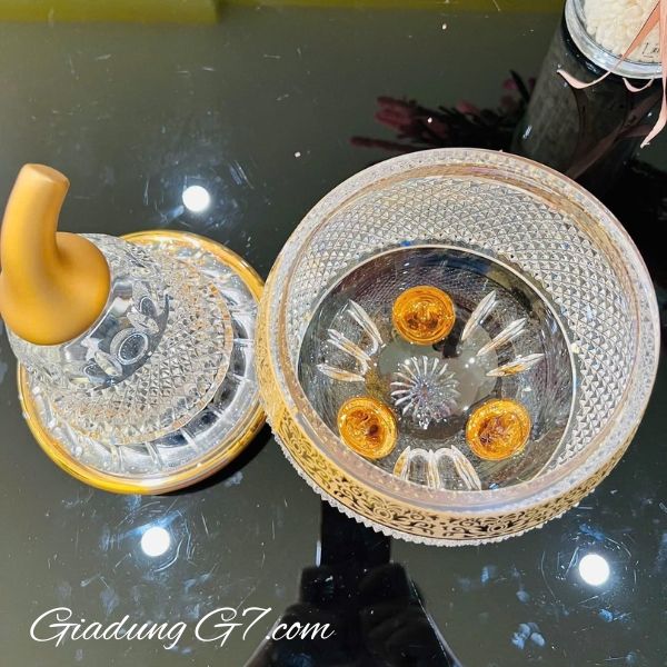 Thố pha lê quả lê Ales Zverina 30cm 3 chân hoa văn khắc hoàn bằng tay size 30cm