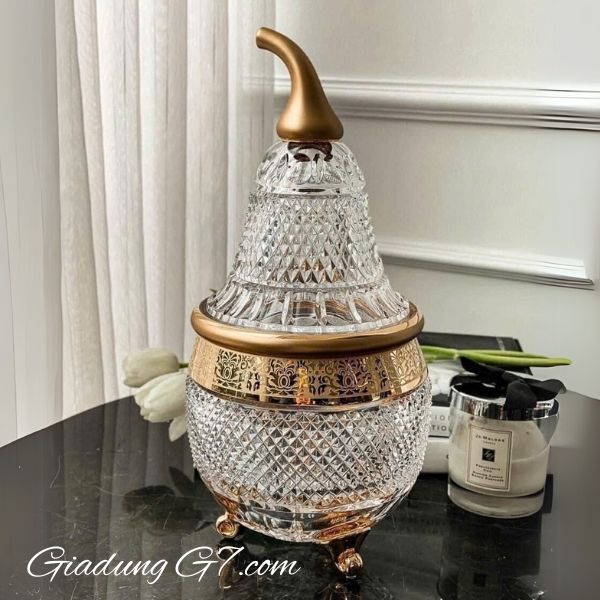 Thố pha lê quả lê Ales Zverina 30cm 3 chân hoa văn khắc hoàn bằng tay size 30cm