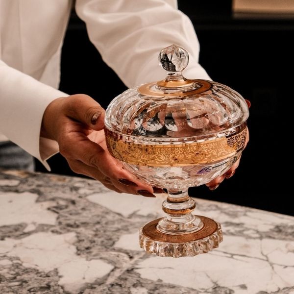 Thố pha lê Ales Zverina Romantic 13cm không chỉ là vật dụng đựng đồ tiện ích mà còn là tác phẩm nghệ thuật pha lê tinh xảo