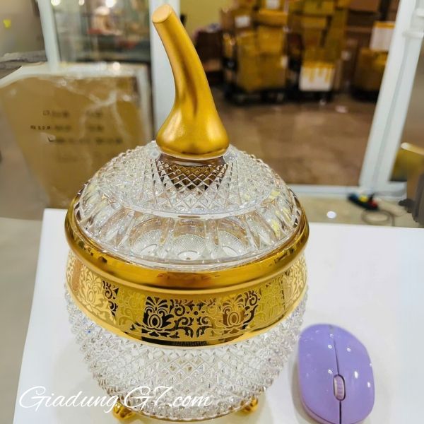 Thố pha lê quả táo Romantic Diamond Ales Zverina 25.5cm 3 chân hoa văn khắc hoàn bằng tay