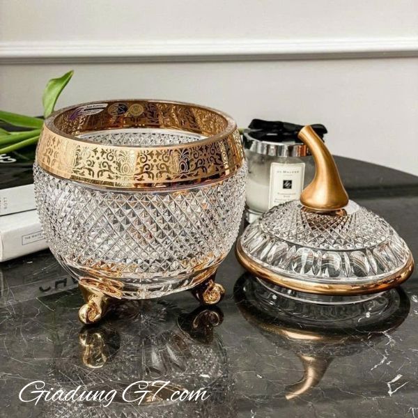Thố pha lê quả táo Romantic Diamond Ales Zverina 25.5cm 3 chân hoa văn khắc hoàn bằng tay