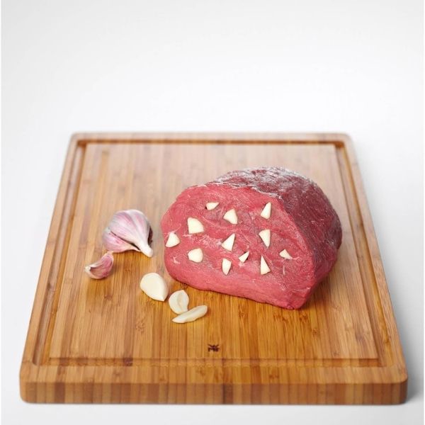 Thớt tre WMF Bread Knife Chopping Board 30×45cm&nbsp;này là một chiếc thớt lớn, tiện dụng.