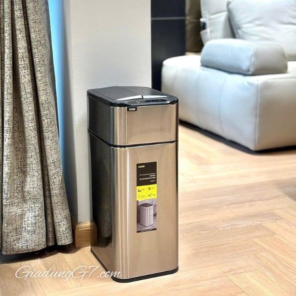 Thùng rác cảm biến CCKO CK8817 20L có dung tích lớn 20 lít giúp giảm thiểu tần suất thay túi