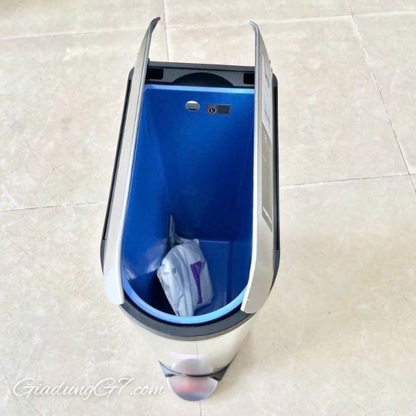 Thùng rác Simplehuman 18 Lít Nắp bướm cải tiến mở ra từ giữa