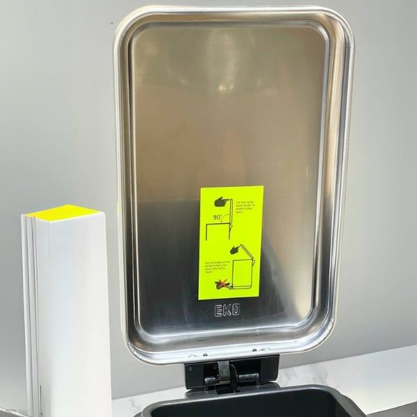 Thùng rác đạp chân EKO EK9380MT-6L Thiết kế tiết kiệm không gian