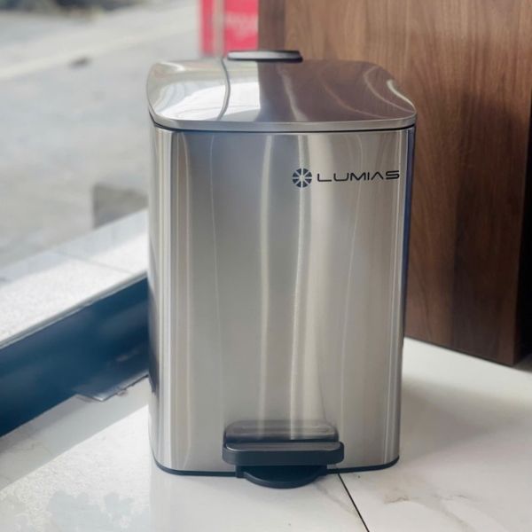 Thùng rác đạp chân Lumias LTC-20L Dễ dàng vệ sinh và có thể rửa bằng nước