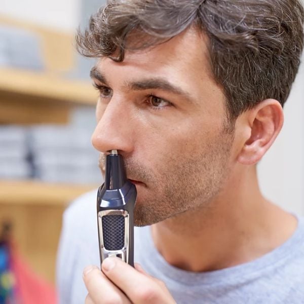 Tông đơ đa năng Philips Norelco Multigroom 3000 MG3740/40 Giữ cho lông mũi và lông tai không mọc