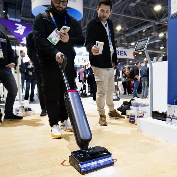 Máy hút bụi lau nhà Tineco Floor One S9 Hơi nước nhiệt độ cao (và nhiều hơn nữa)
