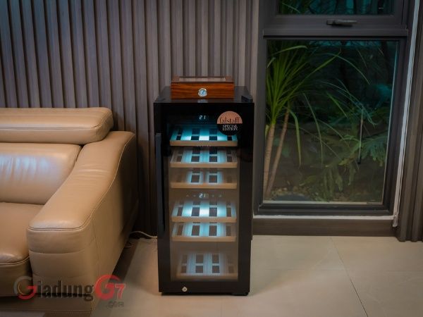 Tủ rượu Caso WineExclusive 24 Smart là dòng tủ rượu chất lượng sử dụng công nghệ làm mát bằng máy nén, vận hành êm ái